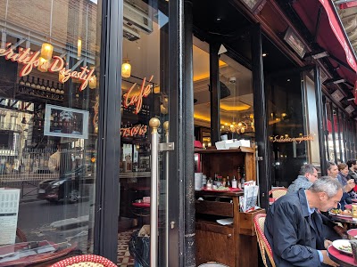 Restaurant Eiffel Cafe