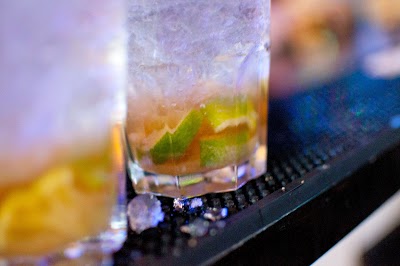 Restaurant On the Road Pub