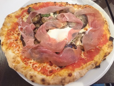 Restaurant Pizza Tina